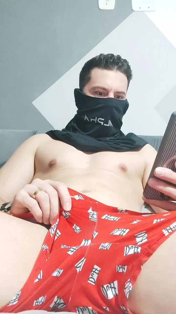alerrandroo1 on Cam4 