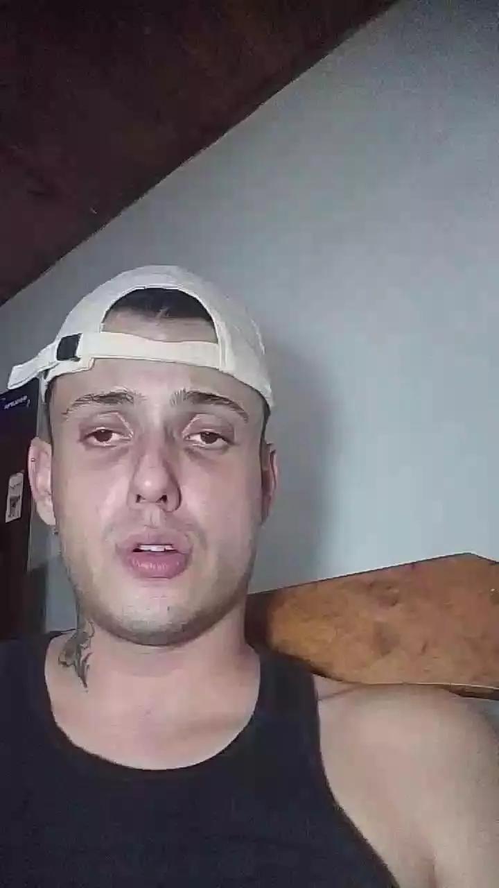 andrestechha on Cam4 