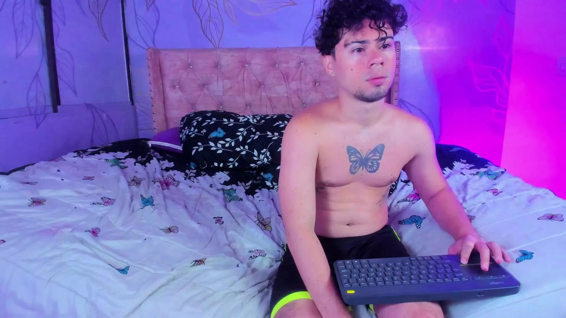 Angel_boyy2 on Cam4 