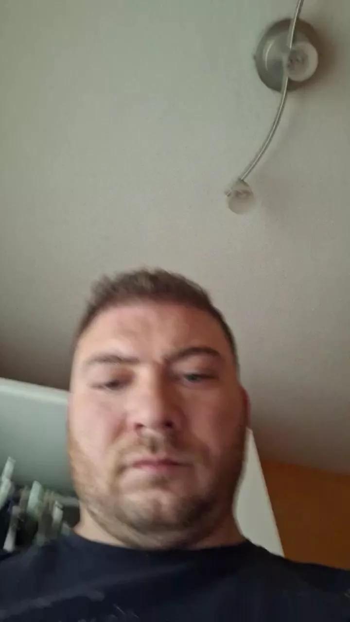 AngelMadrid96 on Cam4 