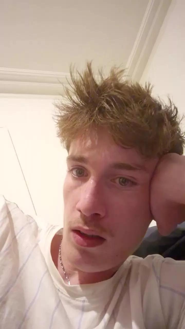 Anthony2324 on Cam4 