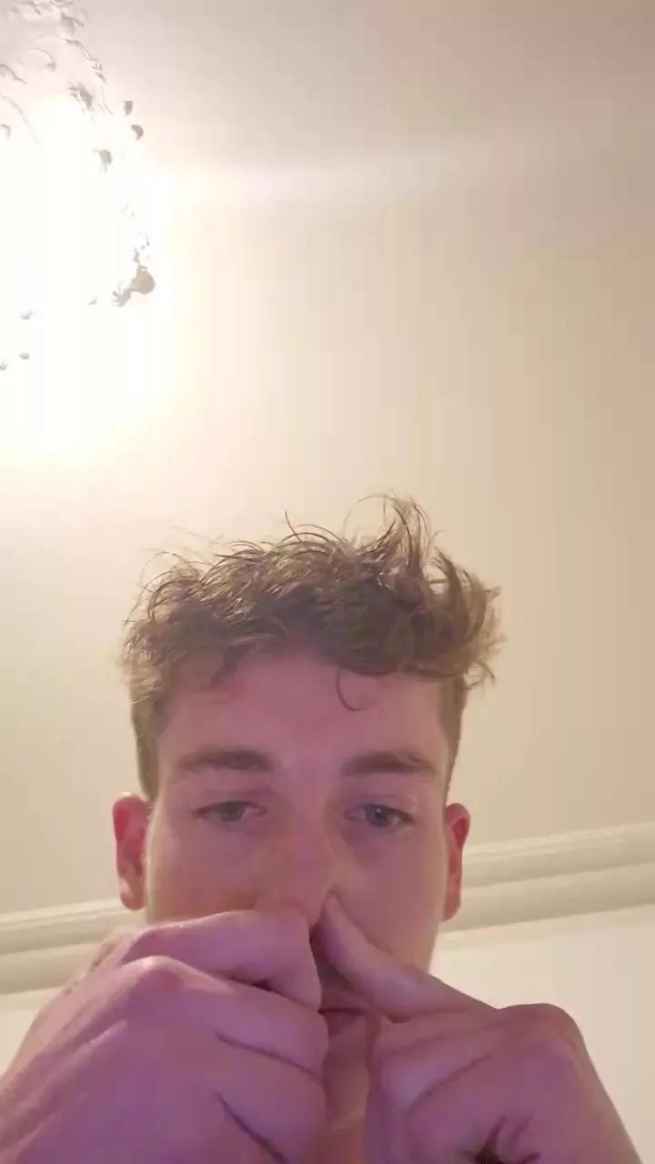 Anthony2324 on Cam4 