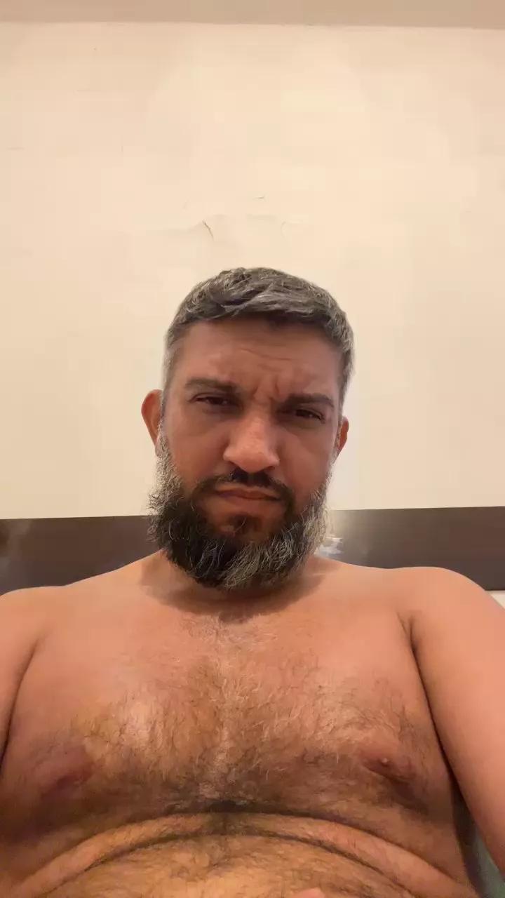 Barbudozscam on Cam4 