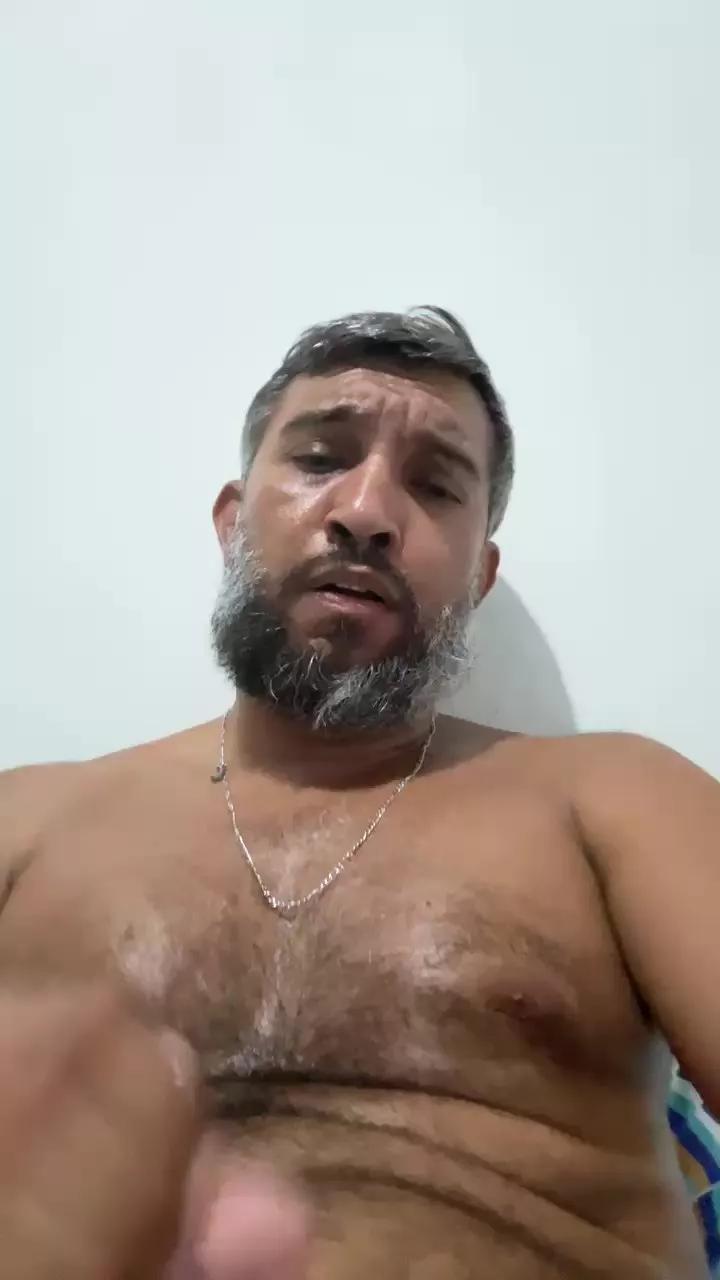 Barbudozscam on Cam4 