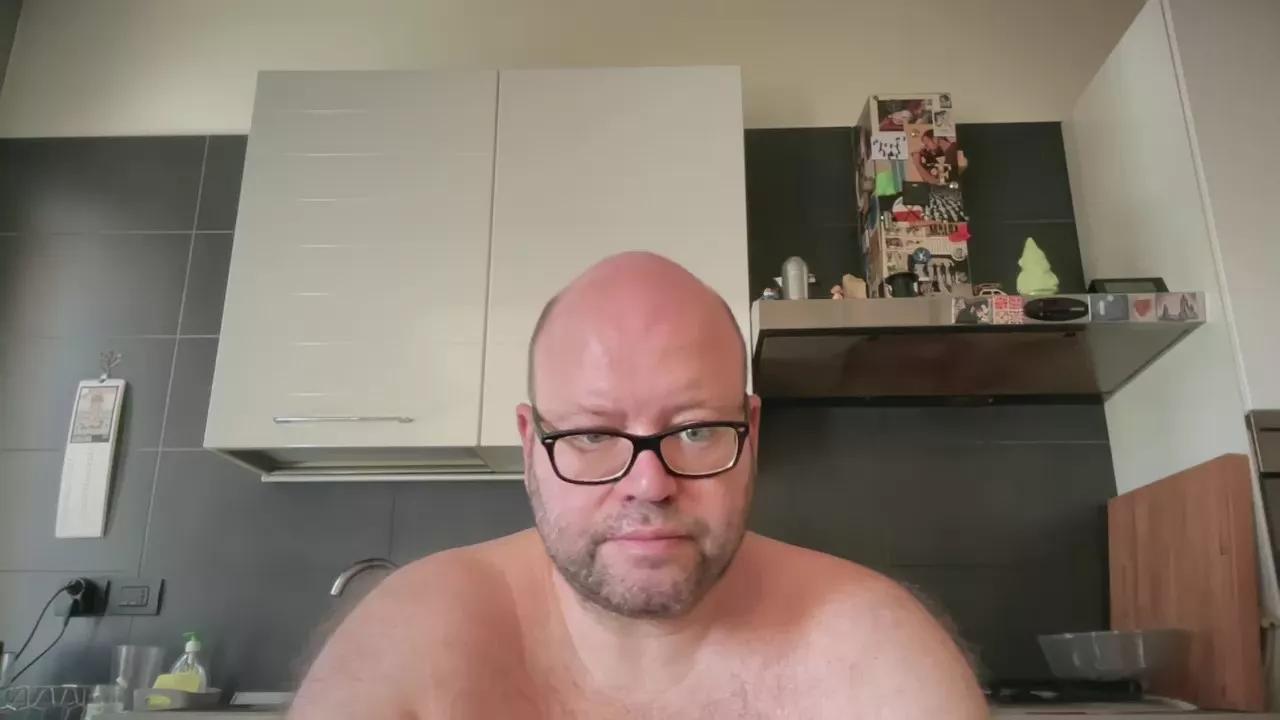 BearBoy78 on Cam4 