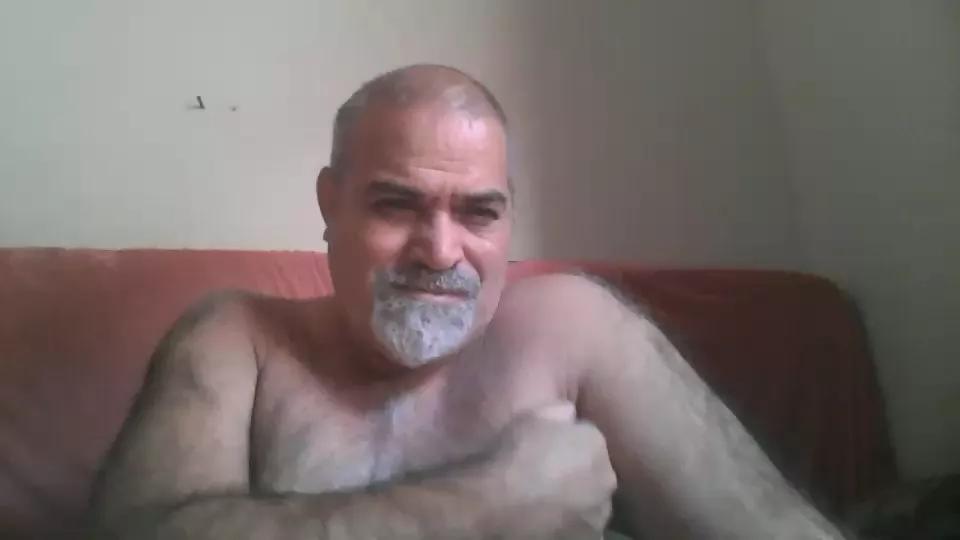 Bearoliverpcd on Cam4 