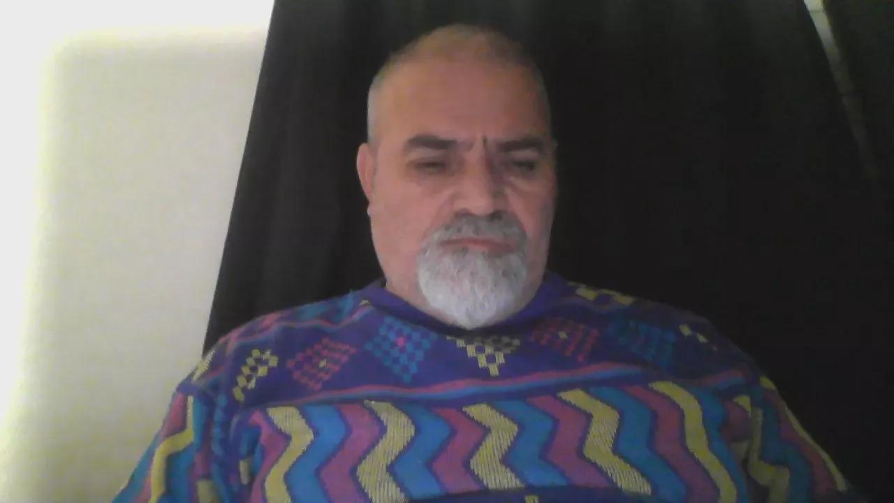 Bearoliverpcd on Cam4 