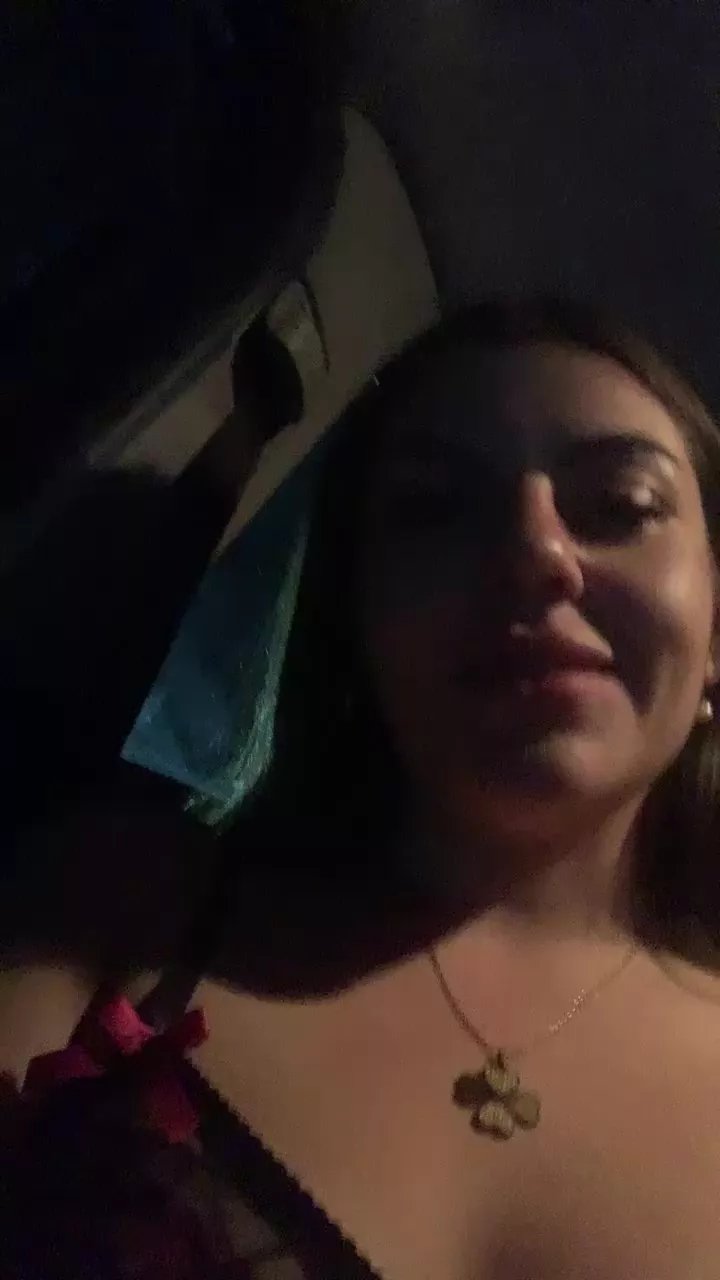 Bellezachilenaa on Cam4 