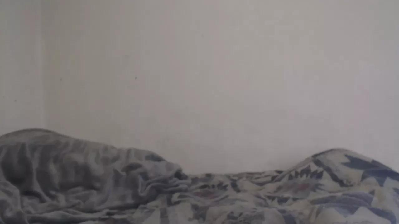 bigBUZZZZ69 on Cam4 