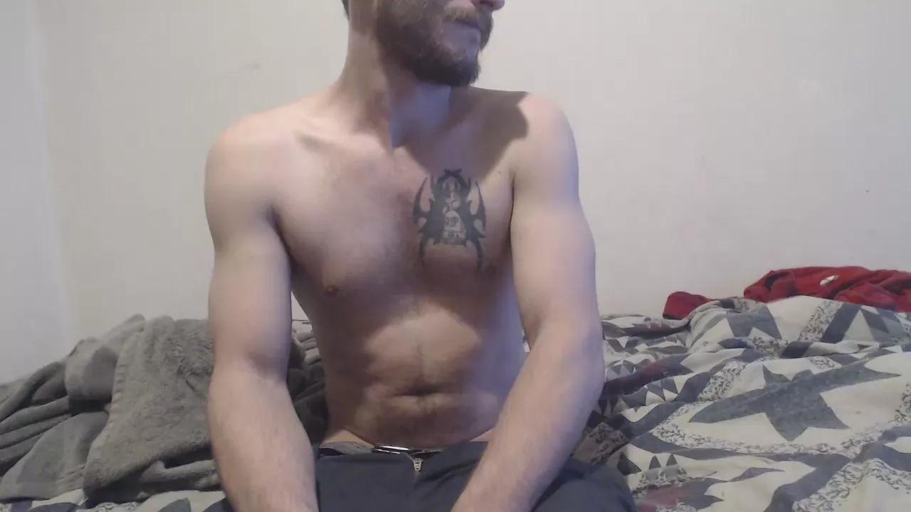 bigBUZZZZ69 on Cam4 