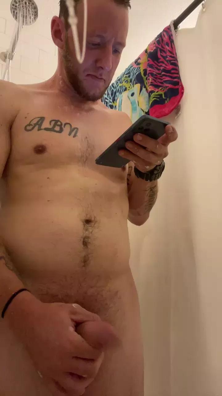 biggzee2 on Cam4 