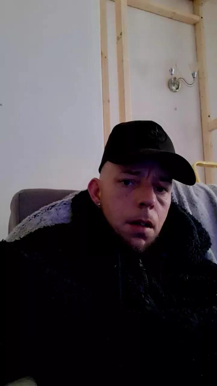 biladz_xxx on Cam4 