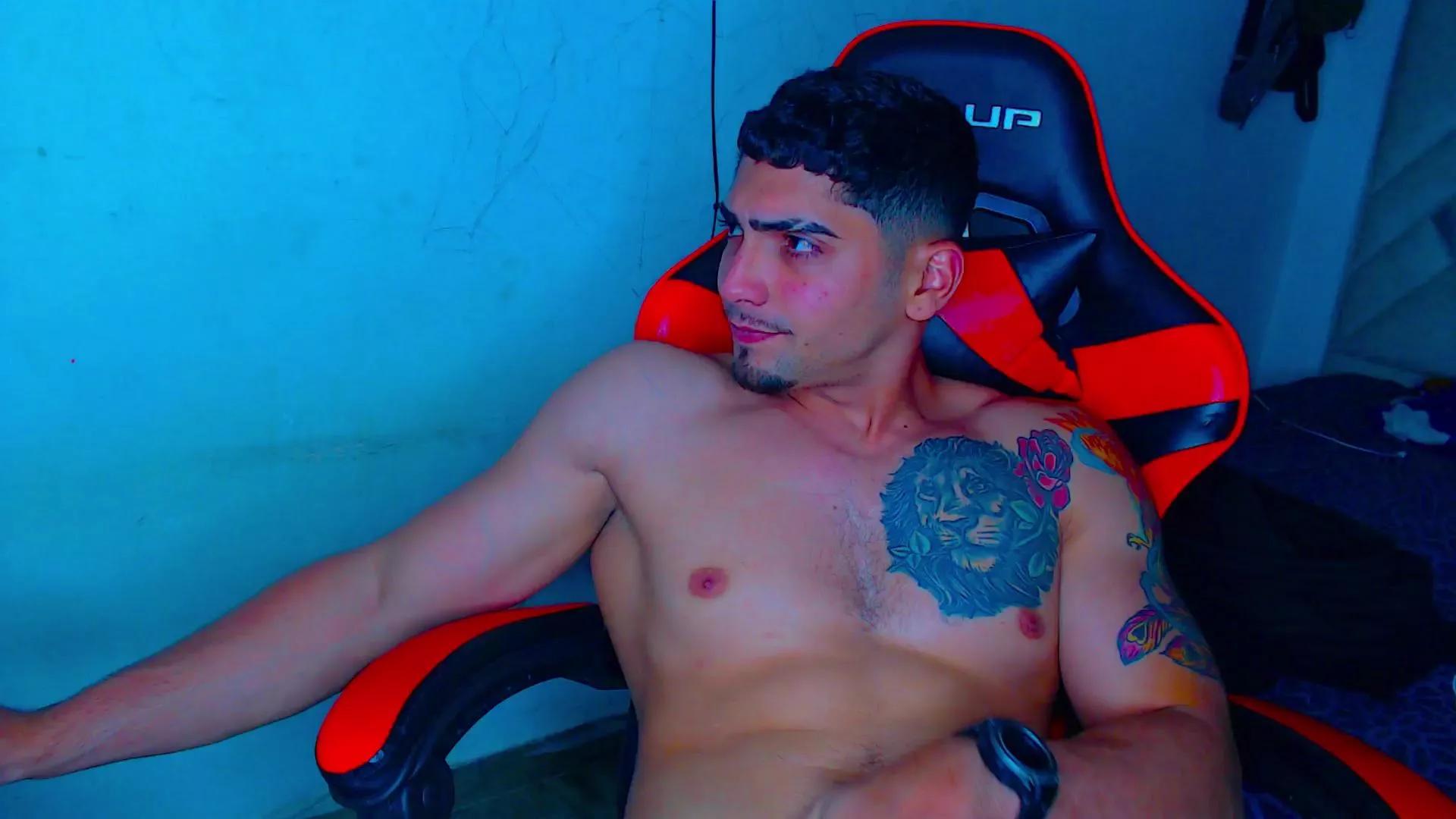 Boy_Perfec on Cam4 