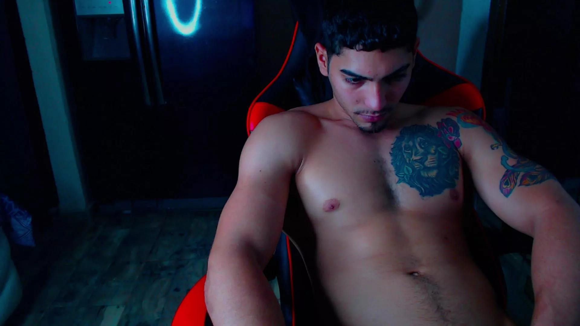 Boy_Perfec on Cam4 