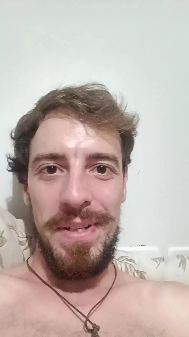 BRhugedick on Cam4 