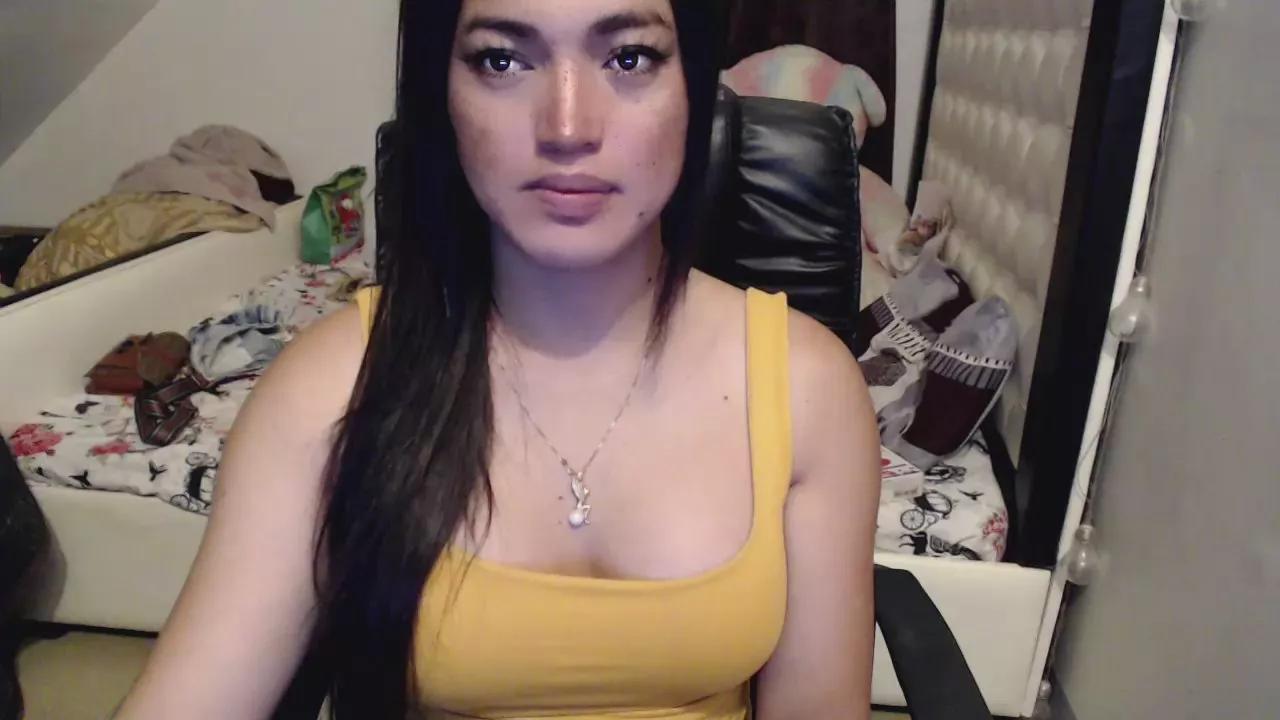 Briana_slut on Cam4 
