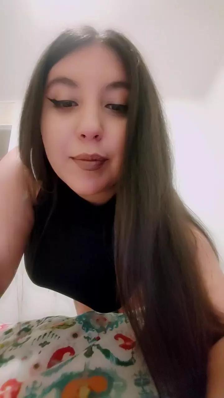 Cami_l0v on Cam4 