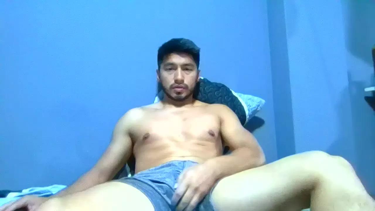 Carlos93471 on Cam4 