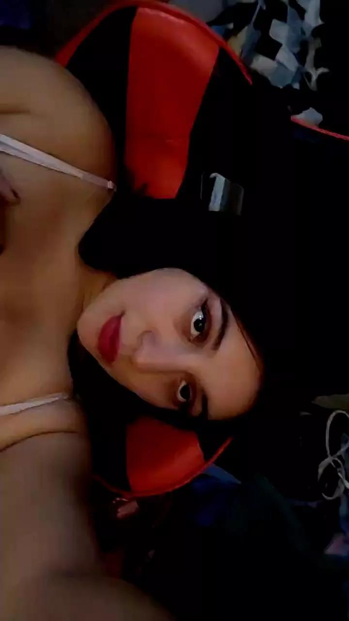 Carolinaalg on Cam4 