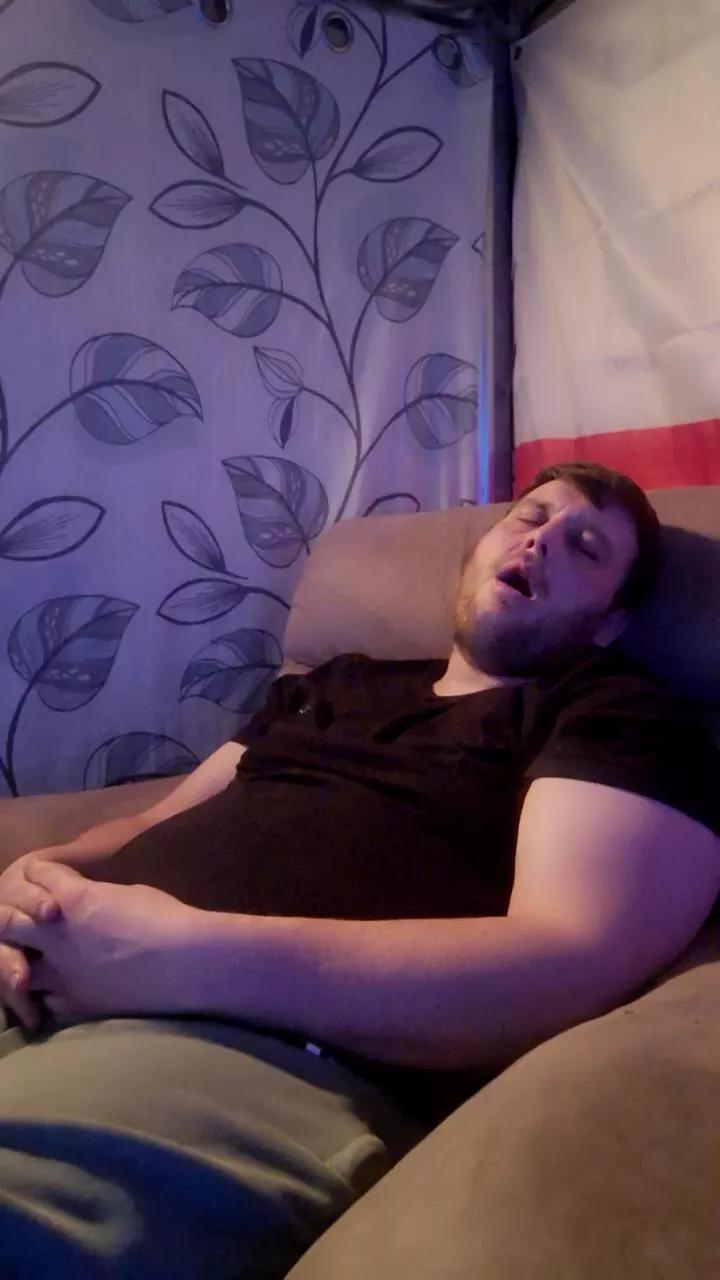 Chavbear on Cam4 