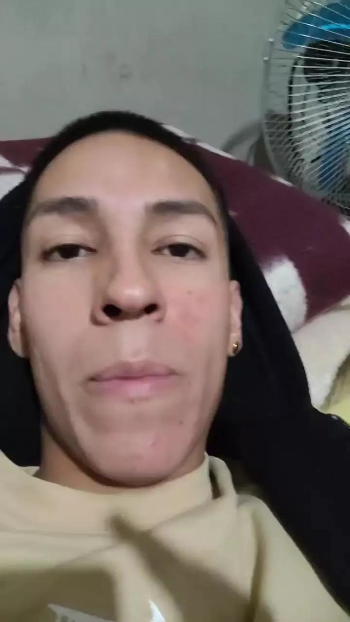 CoFla20cm on Cam4 