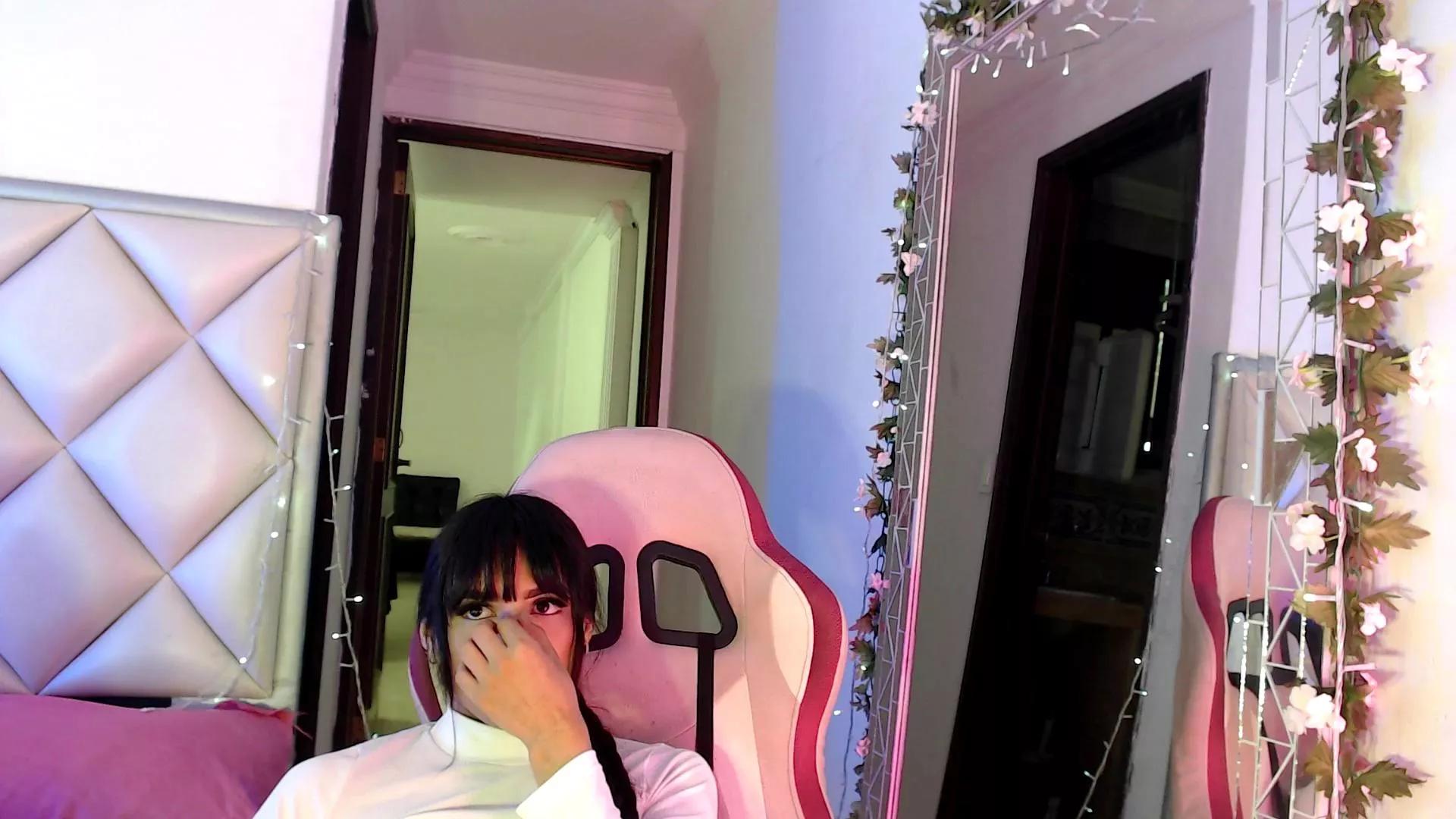 DannaDoll69 on Cam4 