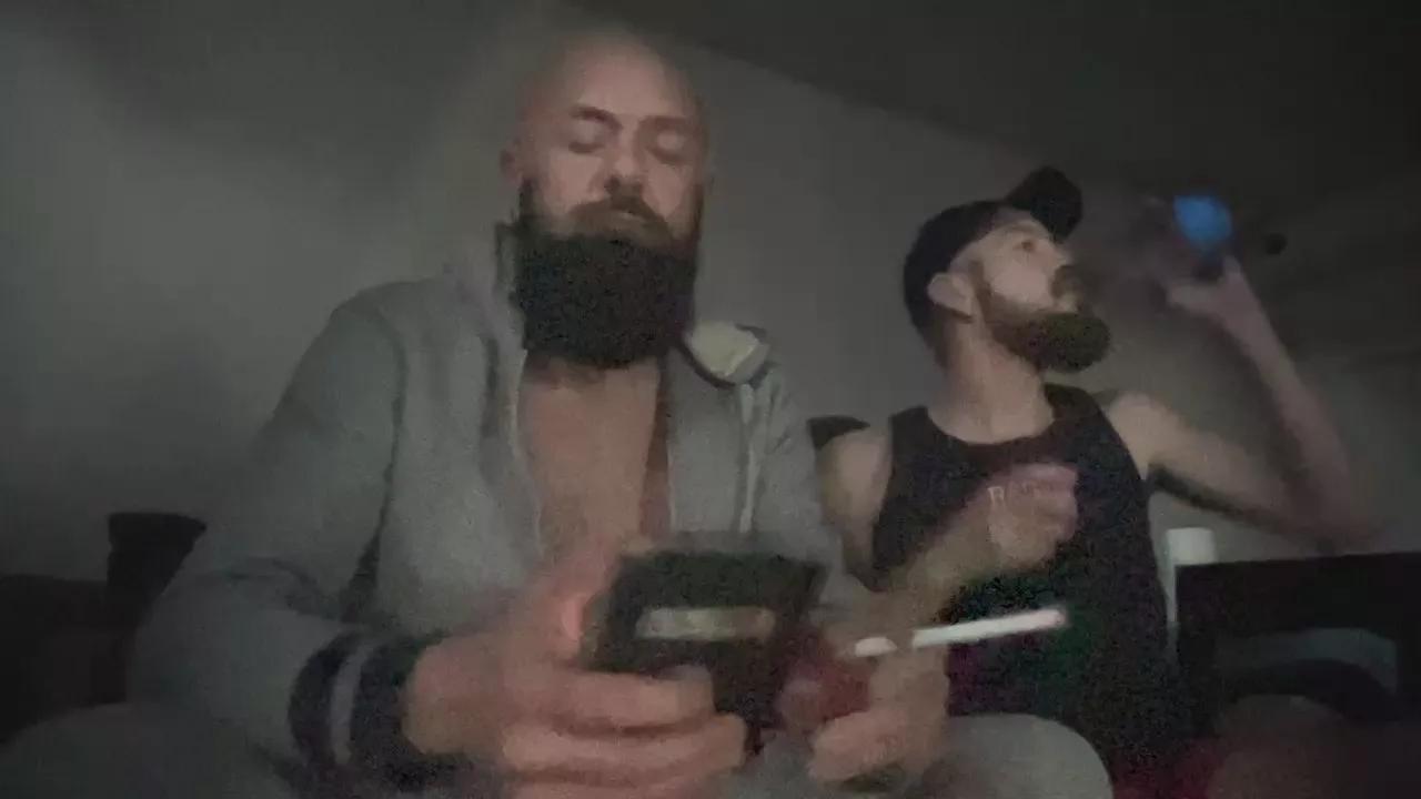 DarksPIGS on Cam4 