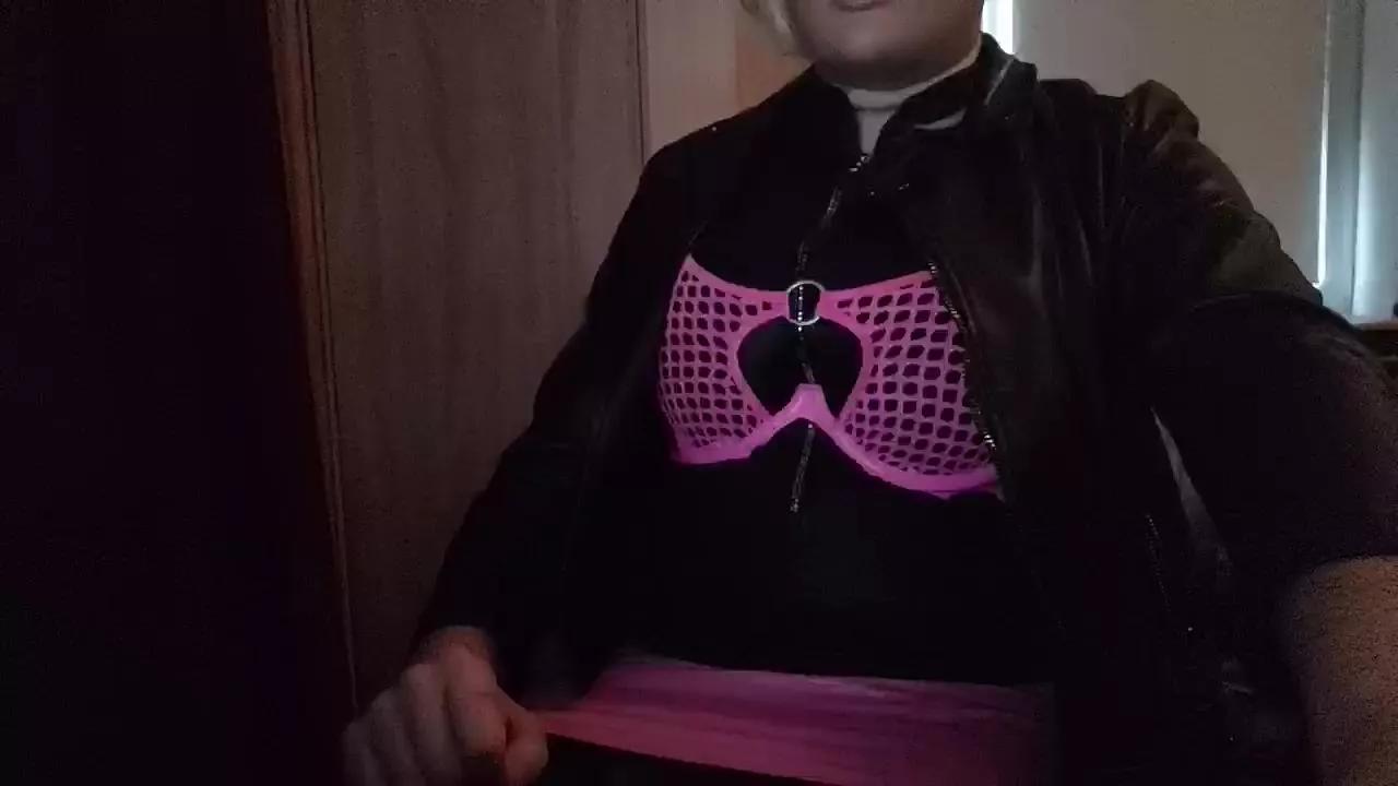 DevBiDwt1984 on Cam4 