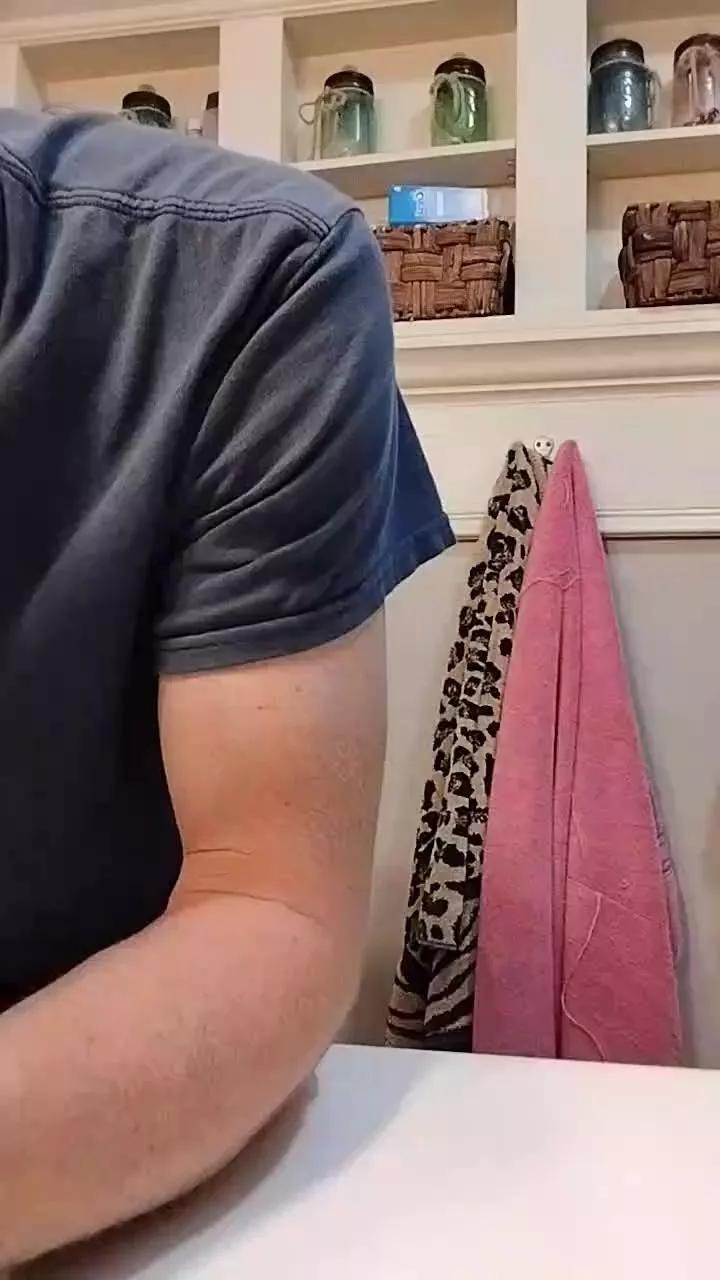 dickthump69 on Cam4 