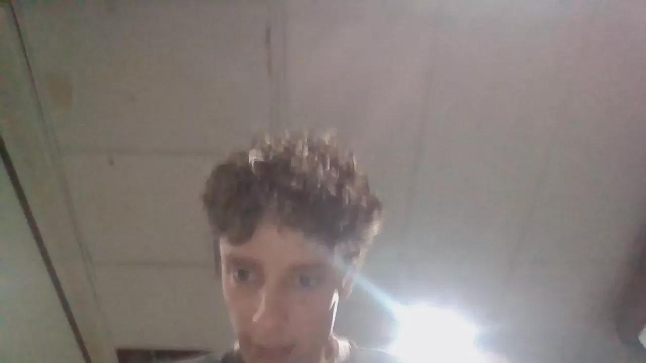 dinosourd on Cam4 