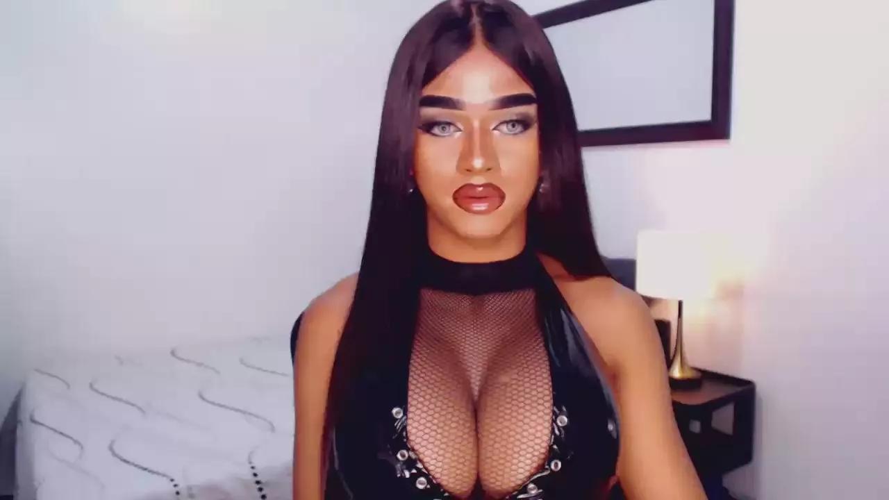 DominantLatina on Cam4 