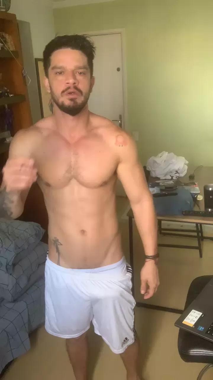 Dominic302 on Cam4 