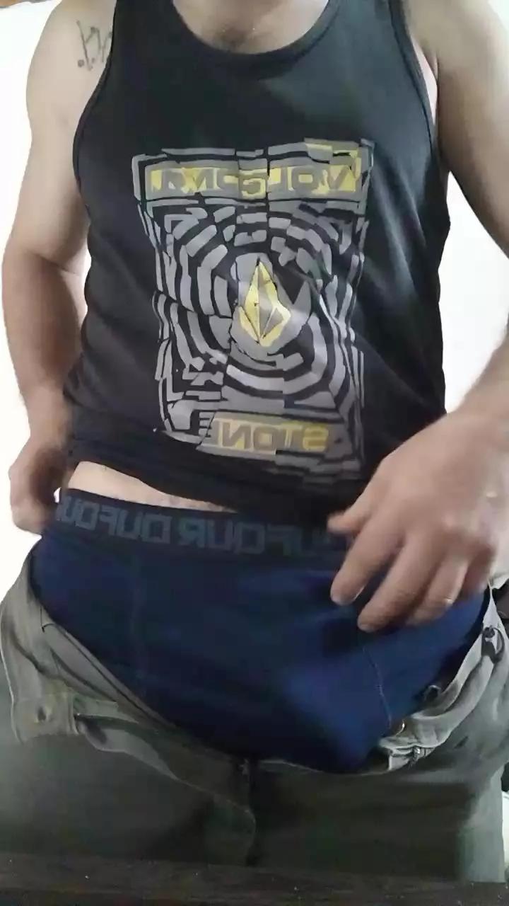 eljavi2 on Cam4 