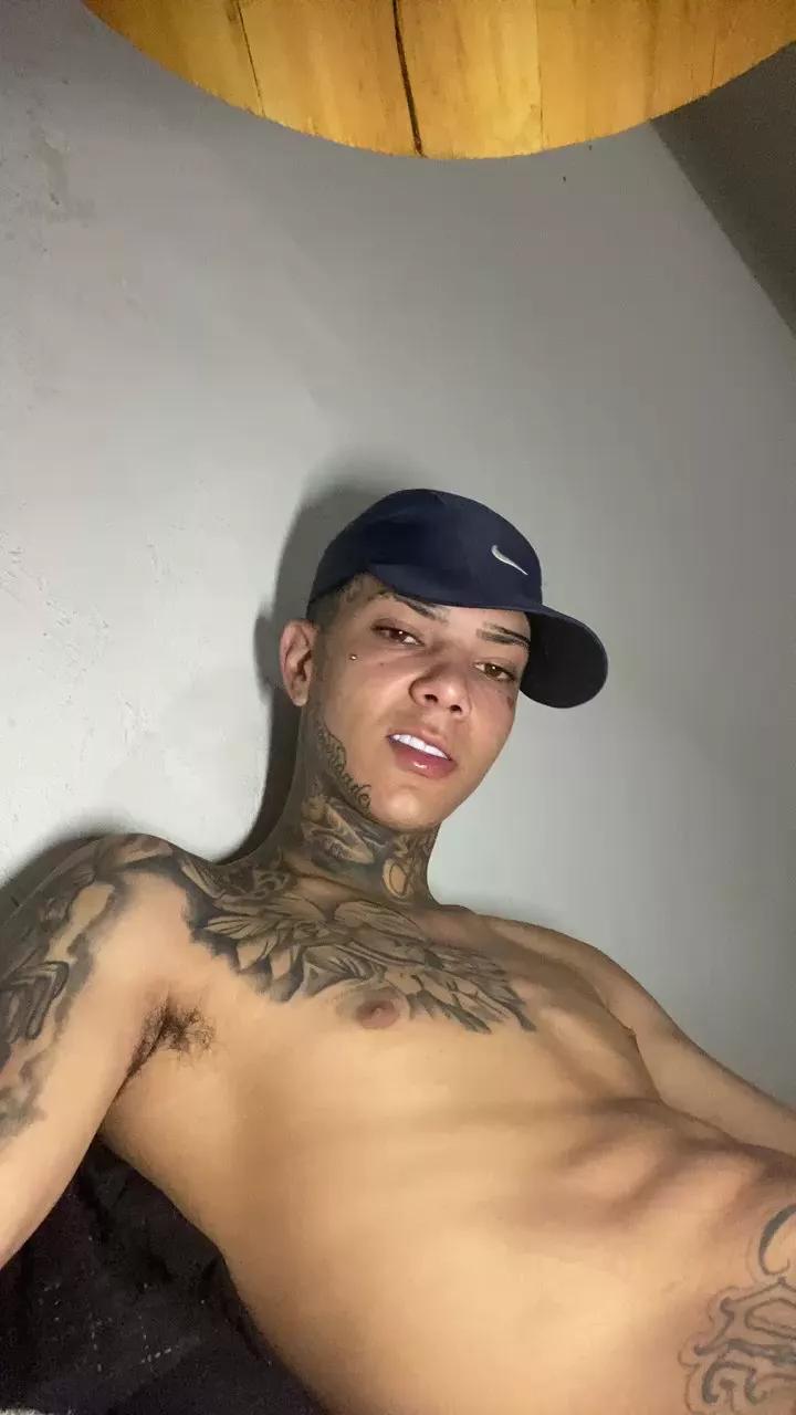 Eookevin on Cam4 