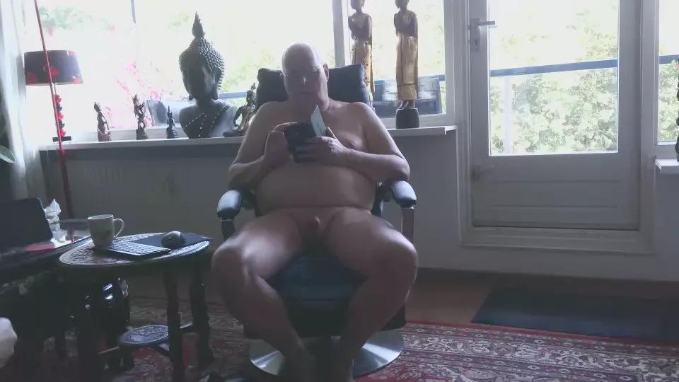 Exhib070 on Cam4 