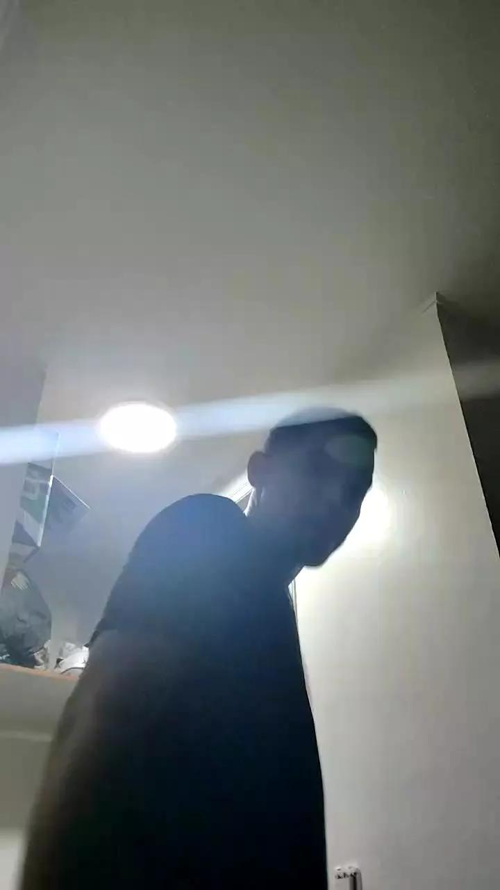 Francopolo23xxl on Cam4 