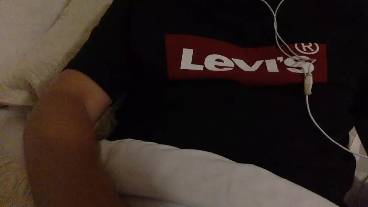 frusboi on Cam4 