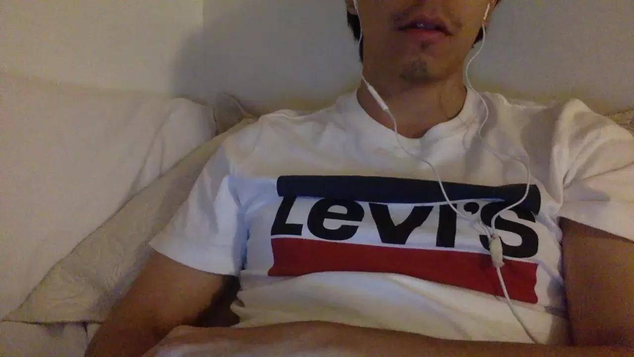 frusboi on Cam4 