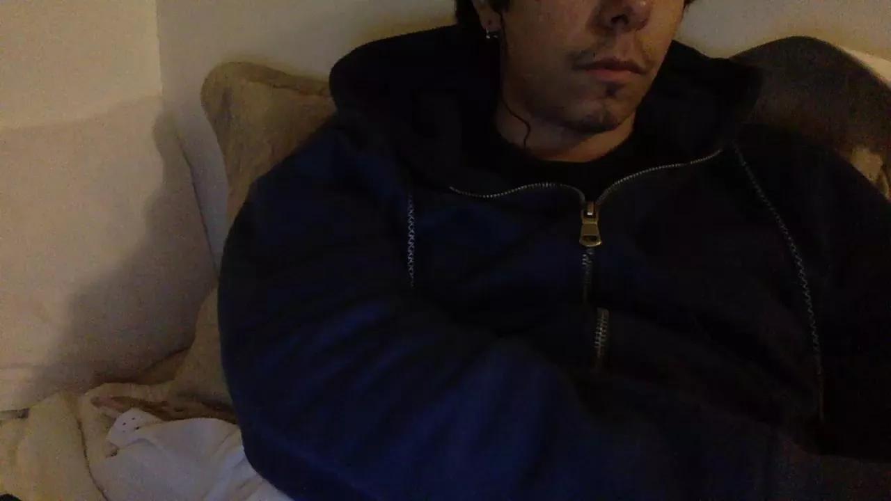 frusboi on Cam4 
