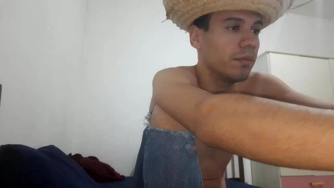 Gabriel_vale98 on Cam4 