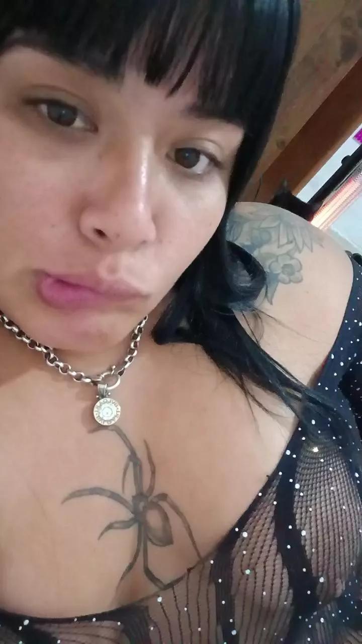 geminniana23hot on Cam4 