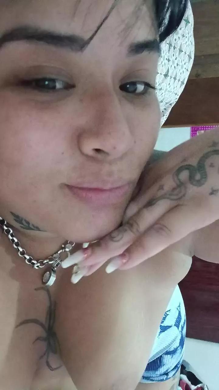 geminniana23hot on Cam4 