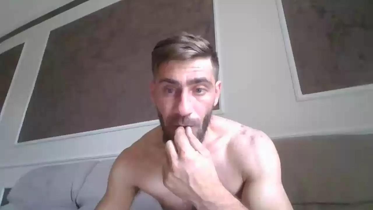 Giochicchio46 on Cam4 