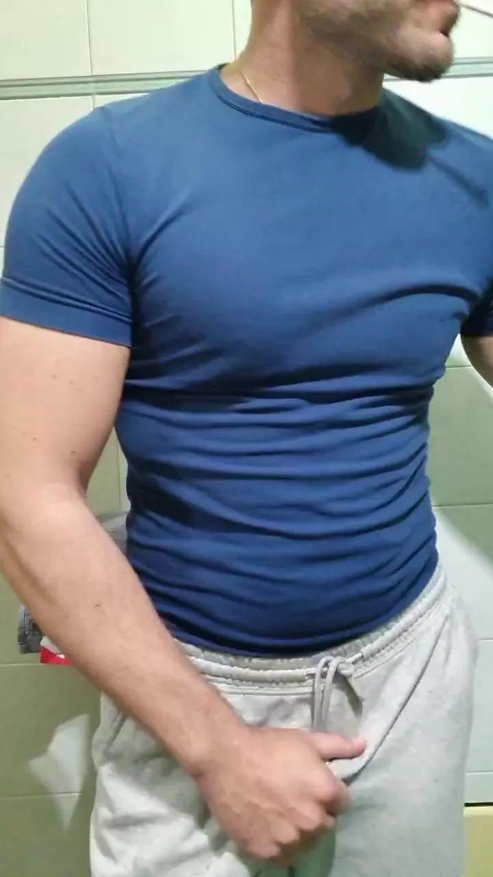 giovan2020 on Cam4 