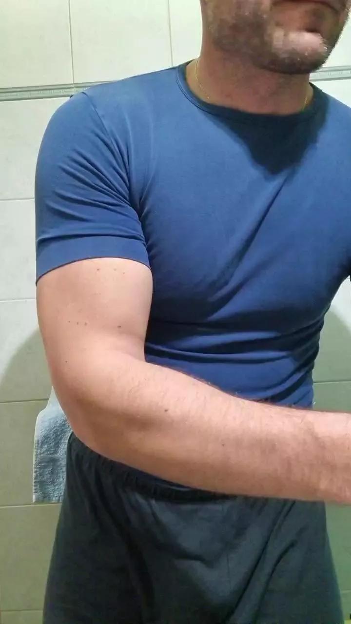 giovan2020 on Cam4 