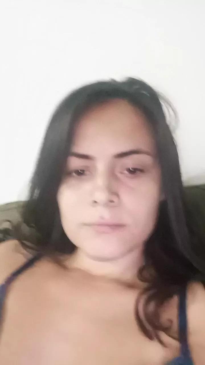 Gostosanovinha1 on Cam4 