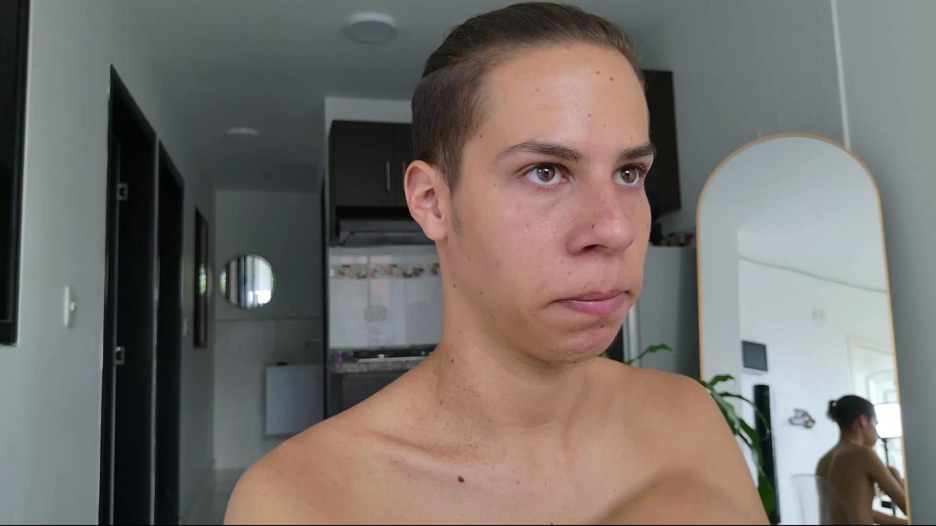 Grey___27 on Cam4 