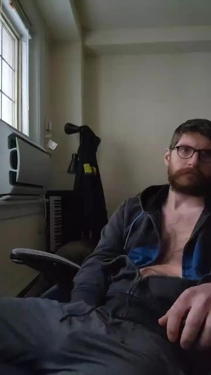 guydude2 on Cam4 