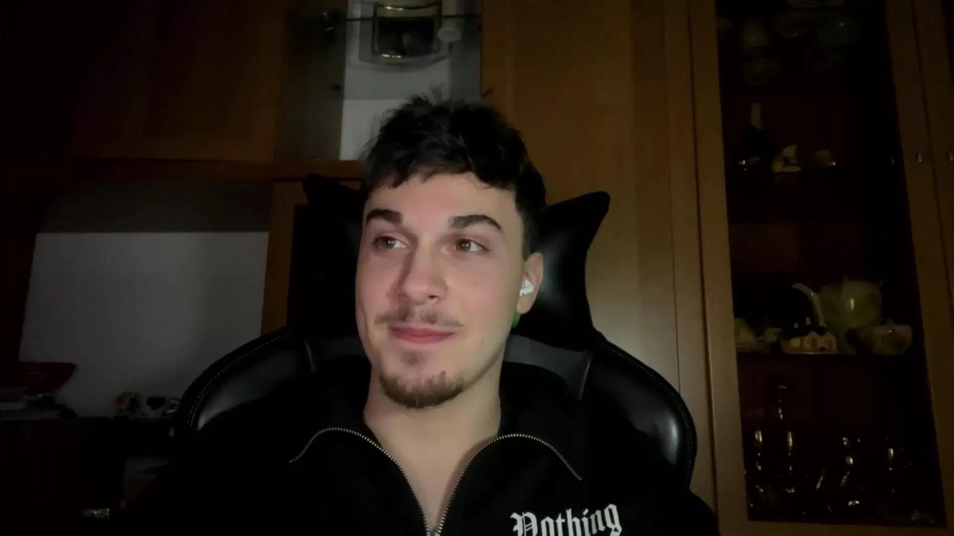 Hank_04 on Cam4 