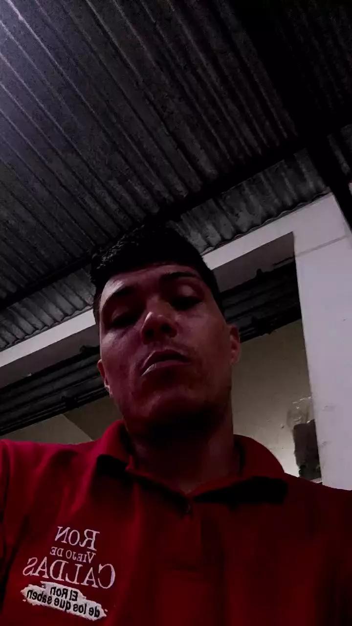 Hanz766 on Cam4 